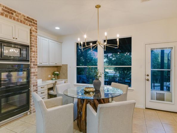 17120 Northlake Hills DR, Jonestown TX 78645