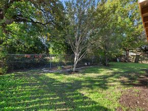 10915 Thicket TRL, Austin TX 78750