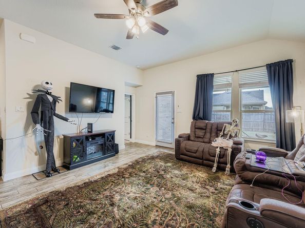 192 Andele WAY, Liberty Hill TX 78642