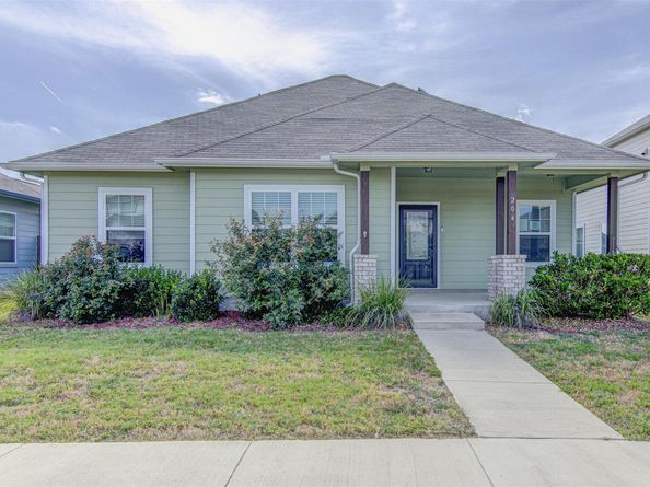 204 Oldbridge DR, Hutto TX 78634