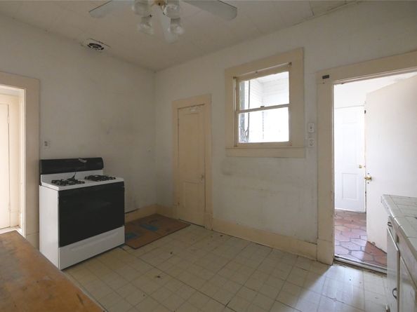 401 Arlington Street, Houston TX 77007