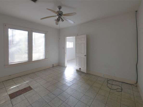 401 Arlington Street, Houston TX 77007