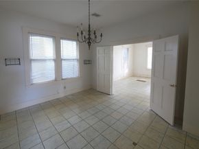 401 Arlington Street, Houston TX 77007