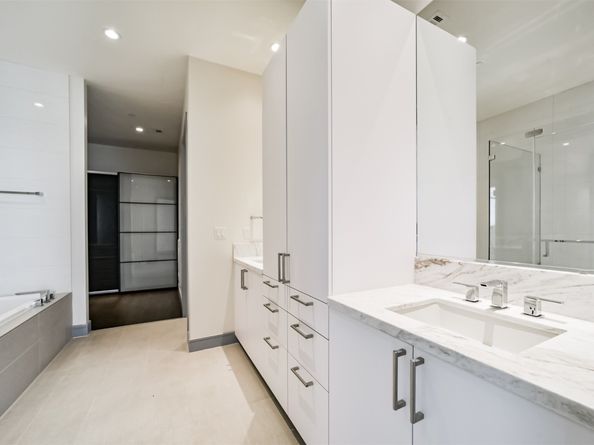 4521 San Felipe Street 1103, Houston TX 77027