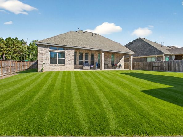 23426 Yaupon Hills Drive, New Caney TX 77357