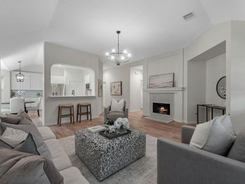 82 S Regan Mead Circle