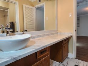 2727 Briarhurst Drive 1, Houston TX 77057