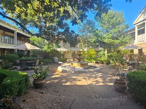 2727 Briarhurst Drive 1, Houston TX 77057