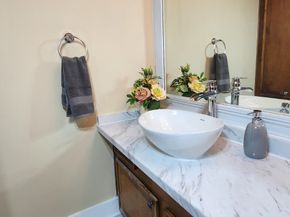 2727 Briarhurst Drive 1, Houston TX 77057