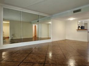 2727 Briarhurst Drive 1, Houston TX 77057