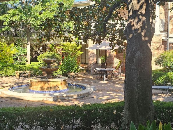 2727 Briarhurst Drive 1, Houston TX 77057