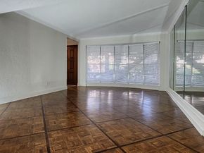 2727 Briarhurst Drive 1, Houston TX 77057