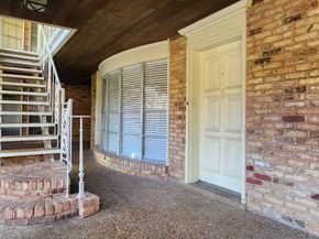 2727 Briarhurst Drive 1, Houston TX 77057