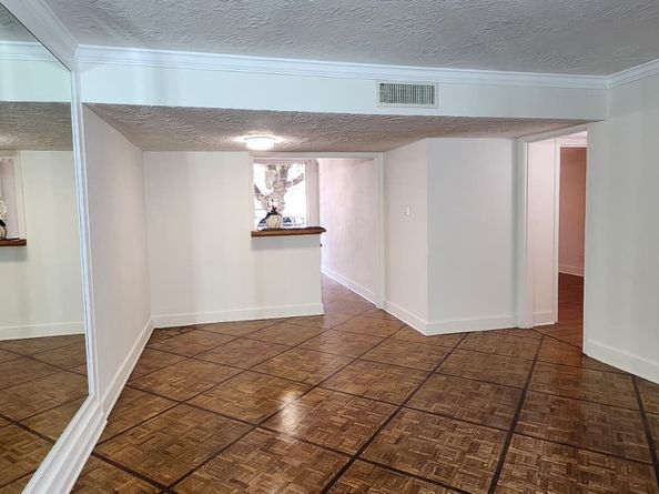 2727 Briarhurst Drive 1, Houston TX 77057