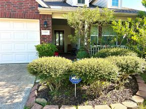 6315 S Wintersage Lane, Houston TX 77066