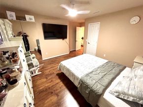 6315 S Wintersage Lane, Houston TX 77066