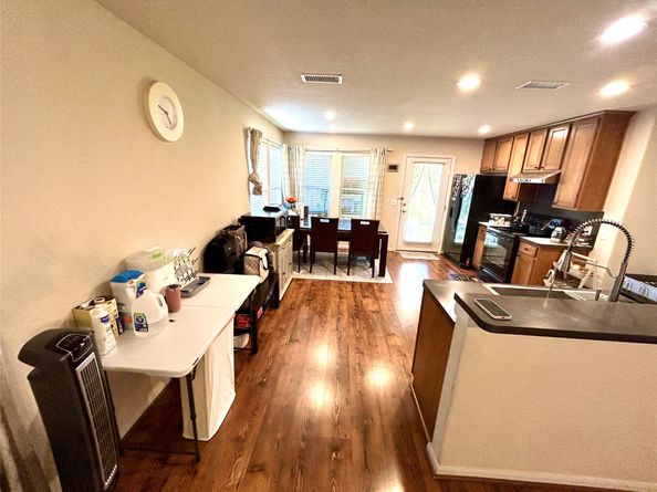 6315 S Wintersage Lane, Houston TX 77066