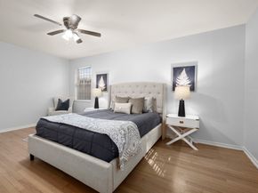 4326 Akard Street, Houston TX 77047