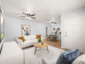 4326 Akard Street, Houston TX 77047