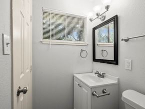 4326 Akard Street, Houston TX 77047