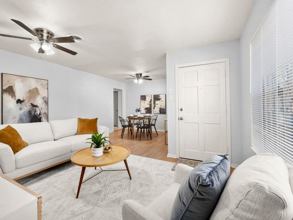 4326 Akard Street, Houston TX 77047