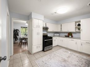 4326 Akard Street, Houston TX 77047