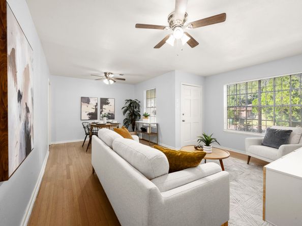 4326 Akard Street, Houston TX 77047