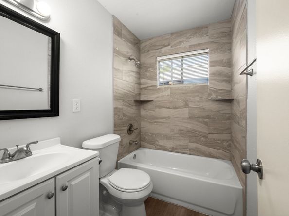 4326 Akard Street, Houston TX 77047