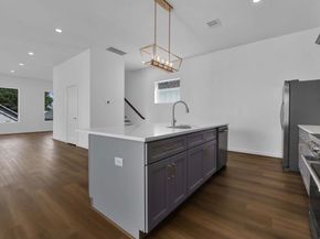 207 Edgewood Street B, Houston TX 77011