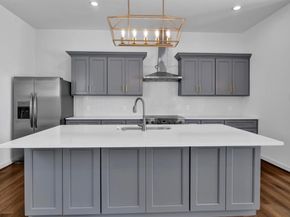 207 Edgewood Street B, Houston TX 77011