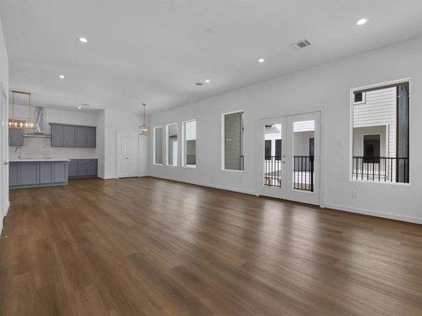 207 Edgewood Street B, Houston TX 77011