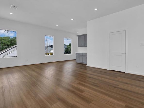 207 Edgewood Street B, Houston TX 77011