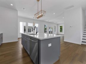 207 Edgewood Street B, Houston TX 77011