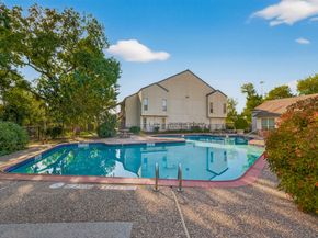 7313 Gulf Freeway 911, Houston TX 77017