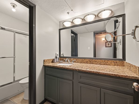 7313 Gulf Freeway 911, Houston TX 77017