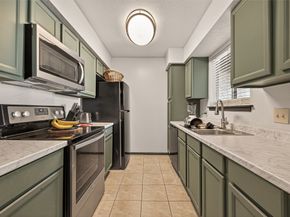 7313 Gulf Freeway 911, Houston TX 77017