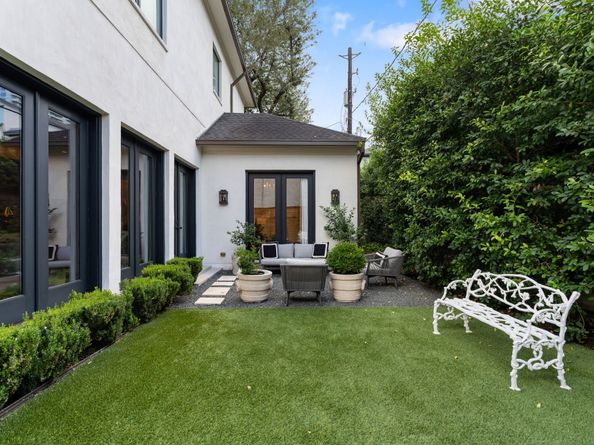 2706 Eastgrove Lane, Houston TX 77027