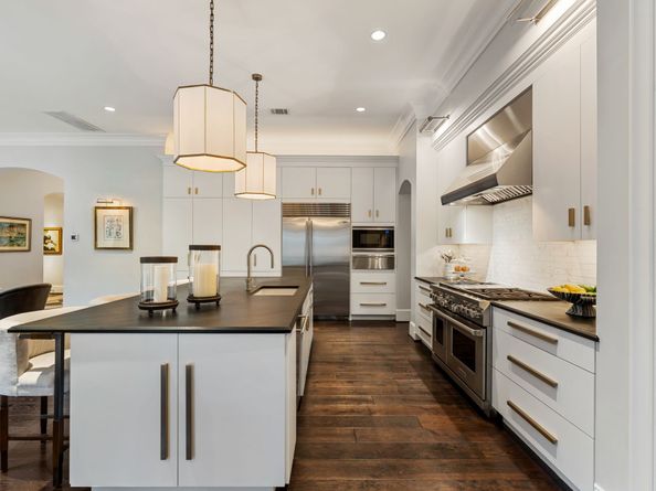 2706 Eastgrove Lane, Houston TX 77027