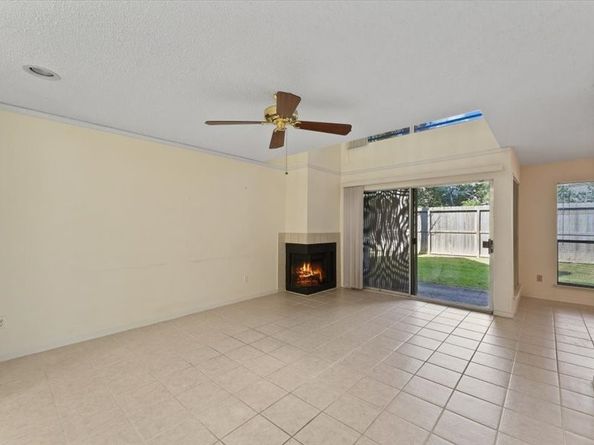 3317 Golden Trails Drive 807, Houston TX 77345