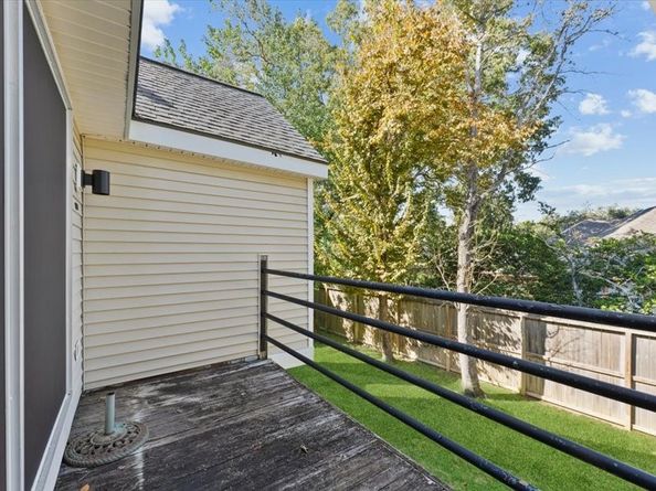 3317 Golden Trails Drive 807, Houston TX 77345