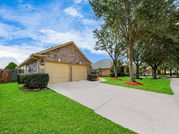 7407 Rustic Chase Drive, Richmond TX 77407