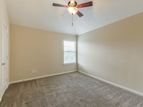 22014 E Canary Yellow Circle, Cypress TX 77433