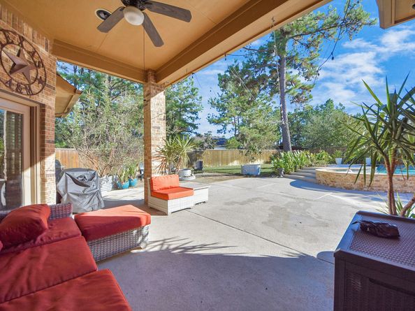 6 Twig Corner Court, Tomball TX 77375