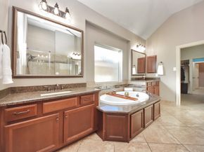 6 Twig Corner Court, Tomball TX 77375