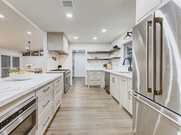 9219 Timberside Drive, Houston TX 77025