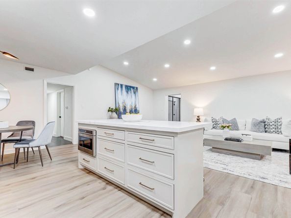 9219 Timberside Drive, Houston TX 77025