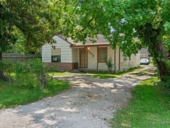 7842 Linda Vista Road, Houston TX 77028