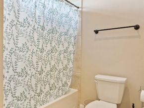 3427 Limestone Sky Court, Houston TX 77059