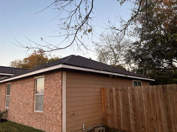 11007 Glenhollow Drive, Houston TX 77048