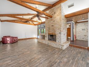 207 Wroxton Drive, Conroe TX 77304